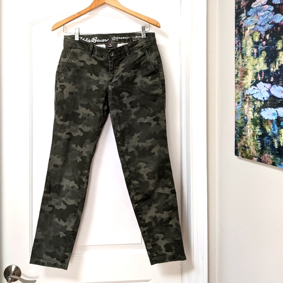 Eddie Bauer Boyfriend Slim Legend Wash Stretch Camouflage Long Pants - Picture 1 of 15
